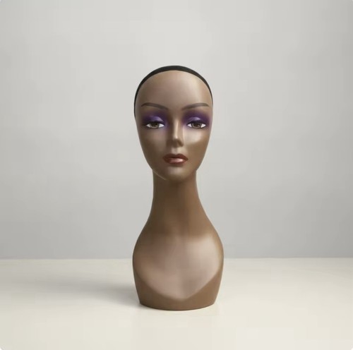 Black female mannequin - 🖤,
