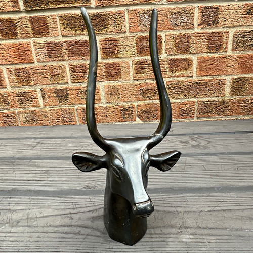 Stylised antelope gazelle head - stylised,