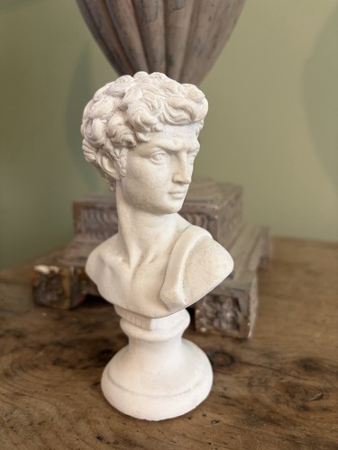Small decorative white roman - white,