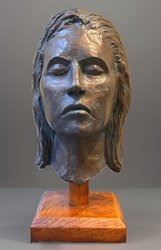 Bronzed clay sculpture female - clay,